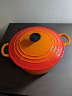 【格安！】ル・クルーゼ ココット・ロンド 両手鍋 オレンジ 22cm