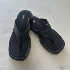 ZARA STUDIO トングサンダル 厚底 ZARA 厚底トングサンダル ブラック - メルカリ