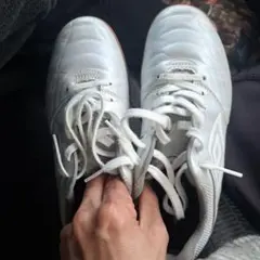 Umbro フットサルシューズ 23cm ホワイト