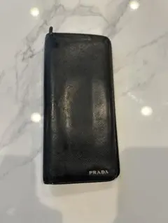PRADA ブラックレザー 長財布　付属箱付き