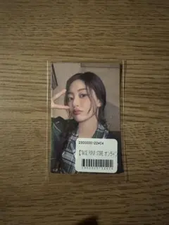 TWICE オンラインくじ ジヒョ ソロステッカー