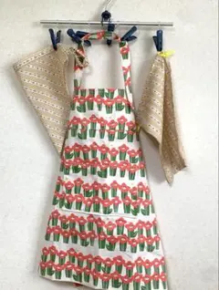 赤い花柄エプロン 三角巾 巾着袋付き110〜120㎝ ハンドメイド