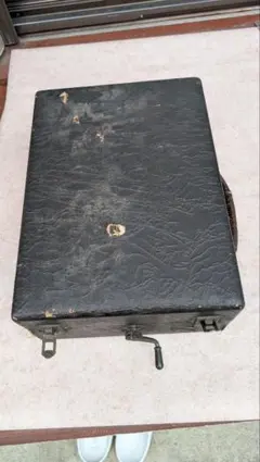 Item thumbnail for item 63b36093-2838-4ff0-b244-bb59b1a0348d