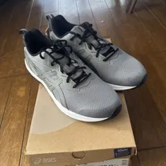 新品未使用　asicsスニーカー　グレーBK サイズ28センチ