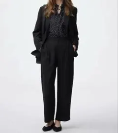 GU ジーユー　ワイドテーパードアンクルパンツZ