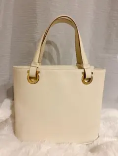 美品！フェラガモ　ガンチーニ　オフホワイト　ハンドバッグ　ミニトート