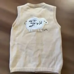 キッズベスト ベッシュクリーム色 背中に羊デザイン