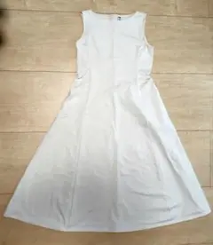 UNIQLOウルトラストレッチエアリズムワンピース オフホワイトS