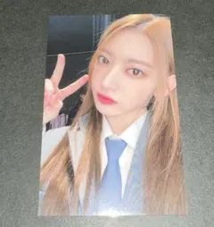 ルセラフィム ANTIFRAGILE サクラ トレカ