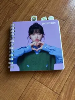 TWICE ファミマ1番くじ　JEONGYEON