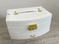 アクセサリーボックス　白