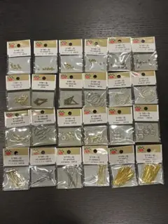 【新品未使用】最終値下げ‼️アクセサリーパーツ　まとめ売り24個