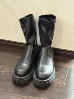 黒 サイドゴアブーツ 厚底