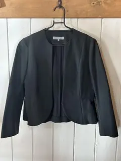 ブラック ノーカラージャケット ショート丈のサムネイル
