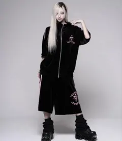 REFLEM クロム刺繍ベロアトラックジャージ トップス、パンツのサムネイル