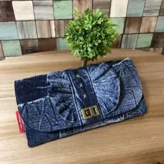 Item thumbnail for item 616e5025-6fc0-4402-a2ce-e7ea63616567