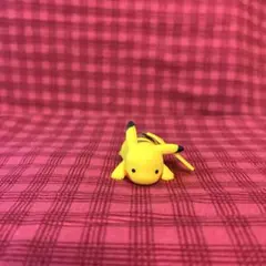 ポケモン　ピカチュウ　メタモン　チョコエッグ　フィギュア