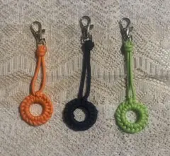 ハンドメイド パラコード リング型キーホルダー　きみどり