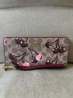 COACH コーチ 長財布 シグネチャー チェリー柄 さくらんぼ型番 CZ328