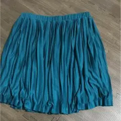 プリーツスカート