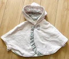 ブランシェス　花柄フリル　フード付きポンチョ