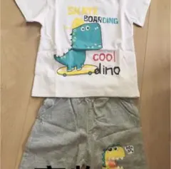 激安SALE キッズ　男の子　カジュアル　英文字ロゴ　恐竜　セットアップ