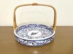 日本工芸会正会員　小野祥瓷作　 有田焼　持ち手付き盛皿のサムネイル