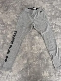 ナイキ　グレー スパッツ