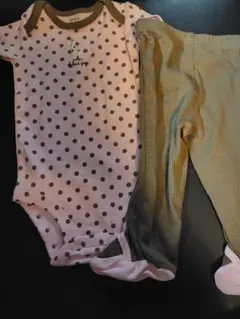 水玉模様ボディスーツとレギンスセット