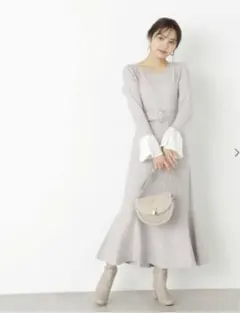 【新品未使用・値札付き】レイヤード風フレアースリーブニットワンピース