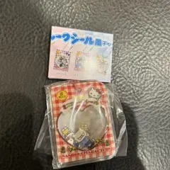 サンリオ　シャカシャカ フレークシール風チャーム　キティ　ハローキティ