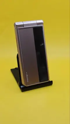P-01H docomo ジャンク品 希少デッドストック ダークメタル付属品完備 P-01H 【未使用】docomo ダークメタル本体 メルカリ - 携帯電話本体