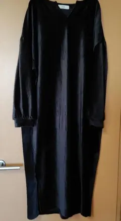 黒色ベロア長袖ワンピースロング丈シンプルゴシック系カジュアルモノトーン