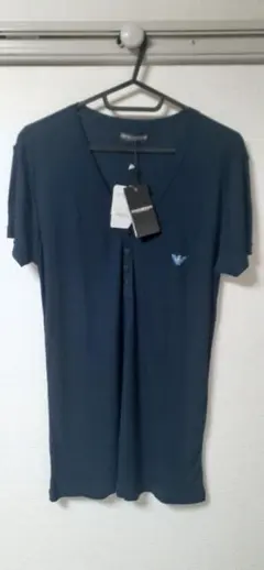 Emporio Armani ネイビー Vネック Tシャツ 新品