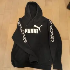 PUMA ブラック フード付きパーカー