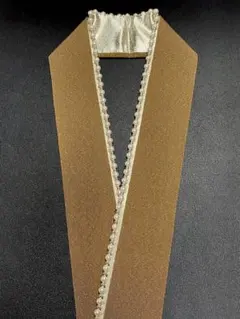 カーキブラウン×ゴールド　白金パール付き重ね衿　ポリエステルちりめん