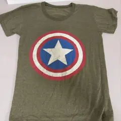 オリーブグリーンのTシャツ マーベルのサムネイル