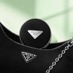 PRADA クッションファンデーション