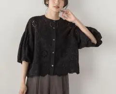 【新品未使用】ドロワットロートレアモン　カットワーク刺繍バンドカラーブラウスのサムネイル
