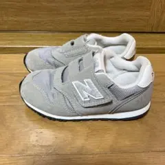 new balance キッズ16cm スニーカー　運動靴　グレー