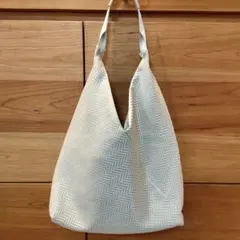 シルバーグレーのショルダーバッグ ハンドメイド
