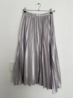 1000円！プリーツスカート　シルバー
