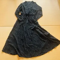 GU 黒と白の水玉模様 長袖ロングワンピース