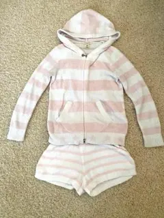 ジェラートピケ　フード付きカーディガンとショートパンツ