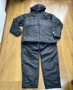 VICTAS中綿入り黒ウインドブレーカーL上下