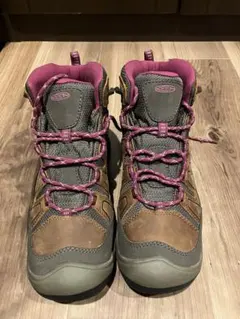 Item thumbnail for item adb7da4f-a724-4ccc-a681-7a8e8ed9dcfc