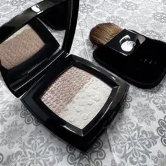CHANEL デュオ　プードゥル　ルミエール　ハイライト　フェイスパウダー