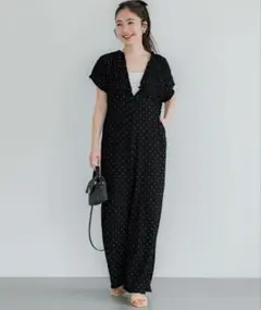 coca コカ　シボシャーリングVネックオールインワン　ドット柄