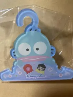 サンリオ　クリップ付きハンガー　ハンギョドン