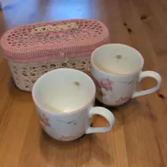 Anna Umemiya 花柄マグカップ2個セットとバスケット